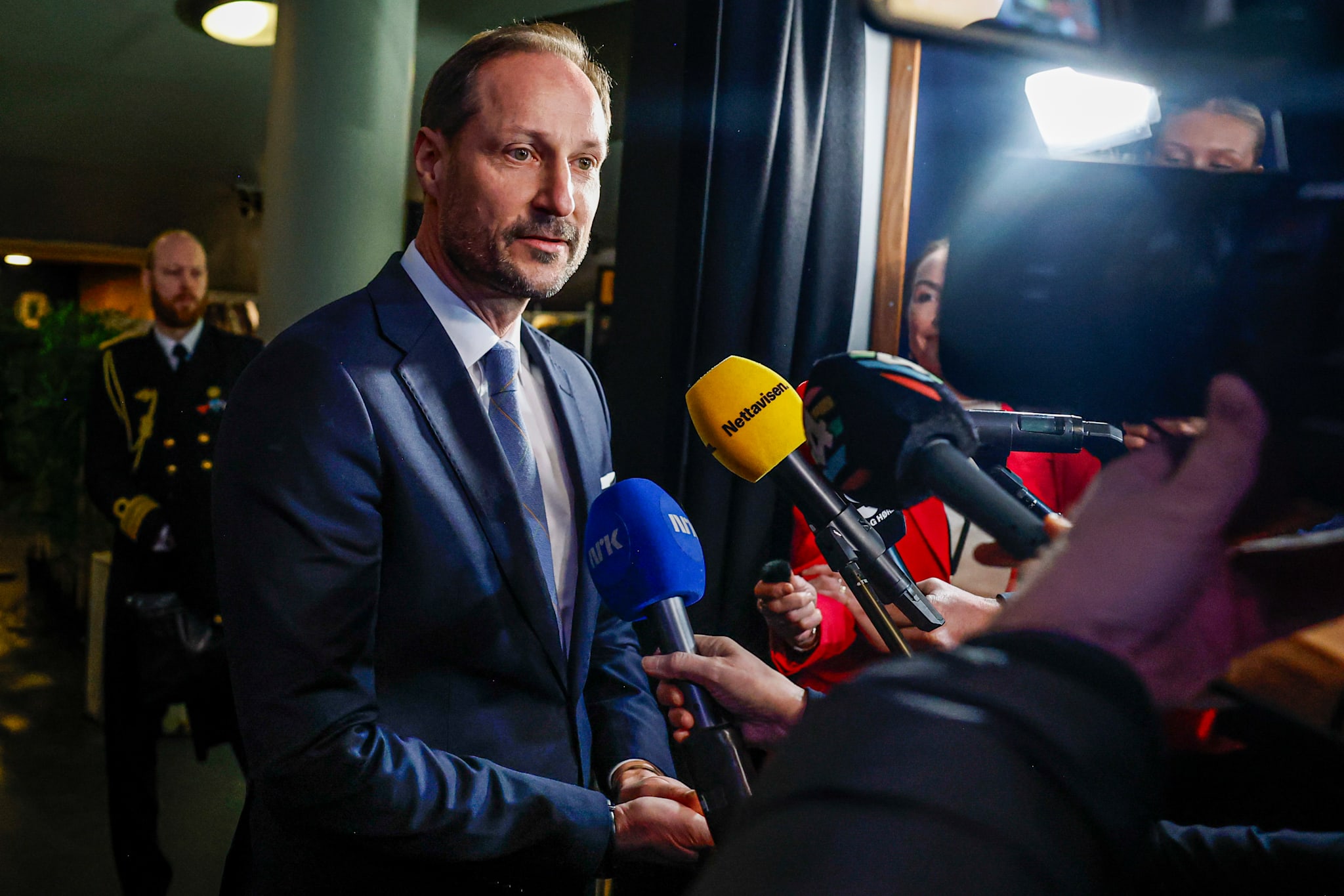 Kronprinsessen reiser bort under Høiby-rettssaken: – Vi er glade i ham, selvfølgelig