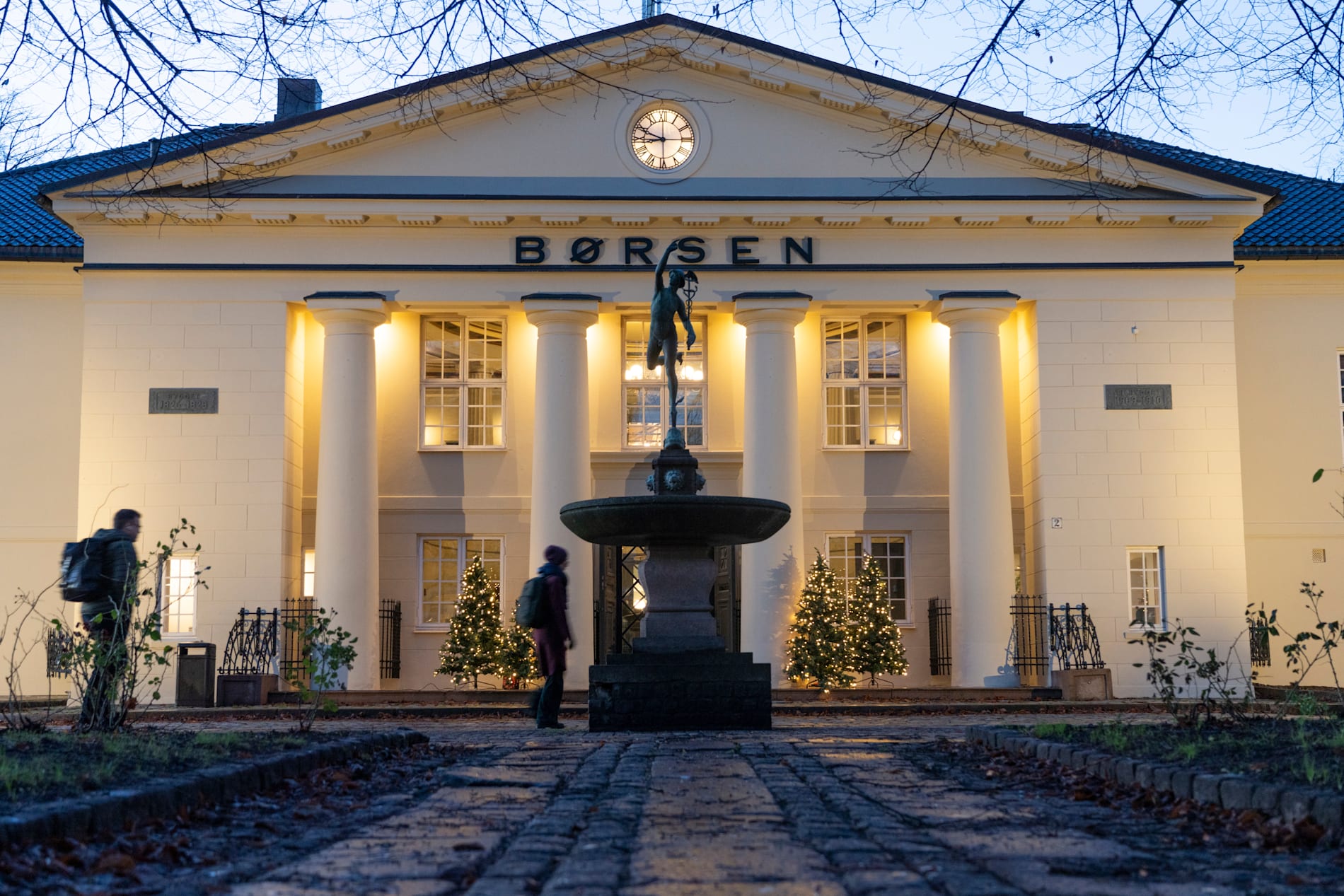 DNB og Equinor stiger på Oslo Børs etter tallslipp