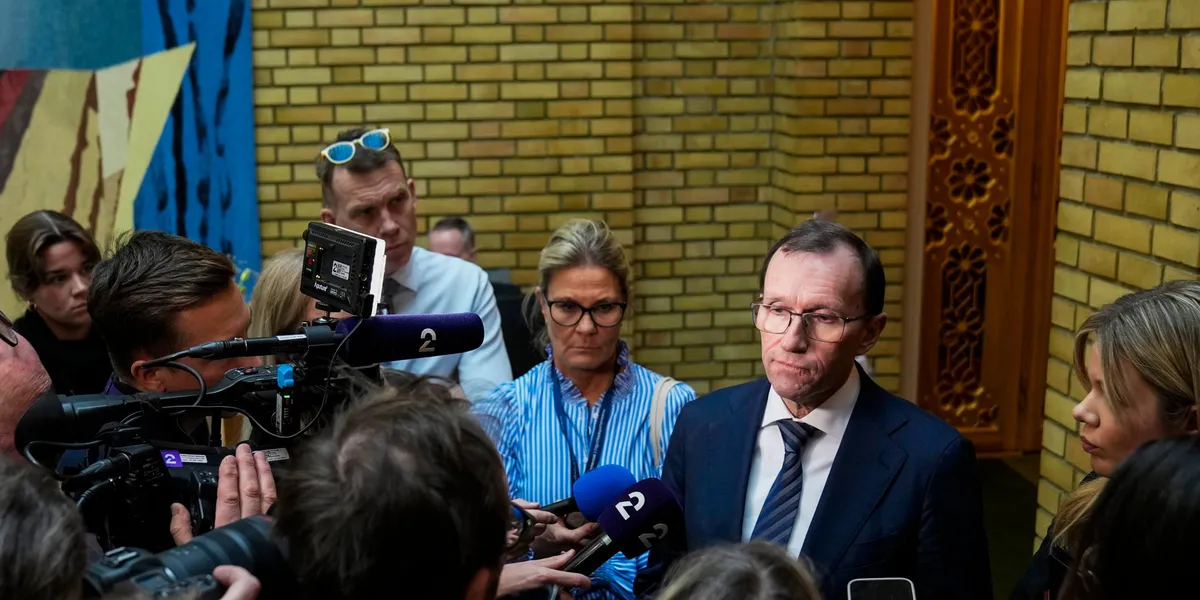 Barth Eide om pengestøtten til Rød-Larsens tankesmie: – Tror det er mye mer å finne