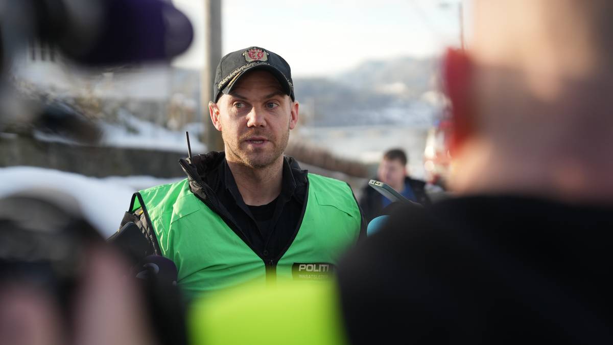 Mann omringa i hus etter skyting: – Har fått kontakt med skyttaren