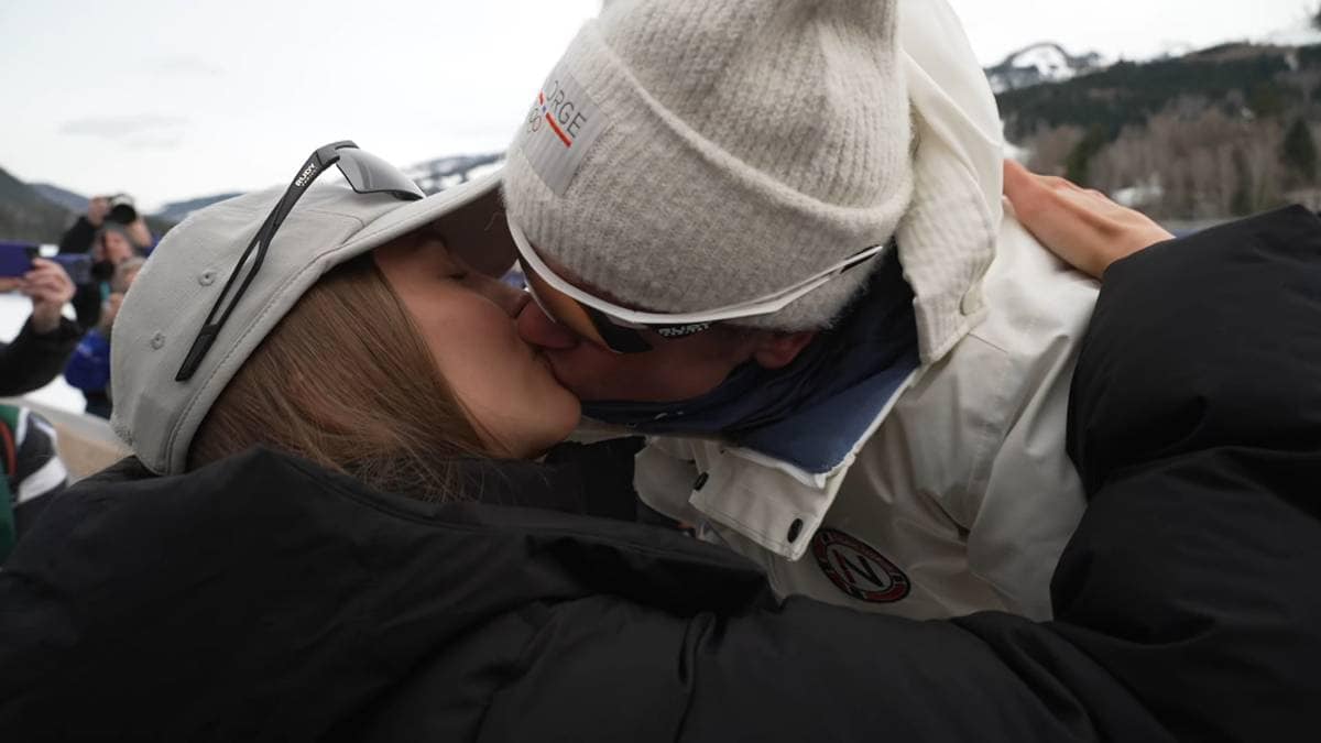 Her får han endelig gullkysset: – I dag er det lov