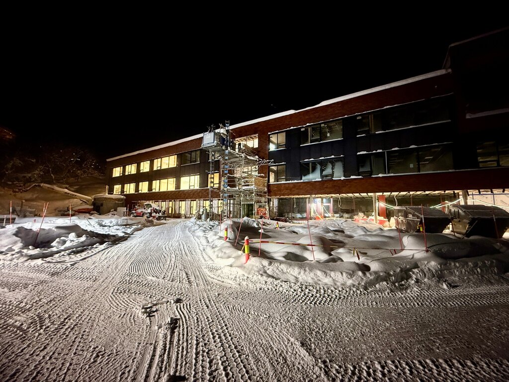 Entreprenør: – Klasserom er ikke del av fluktvei