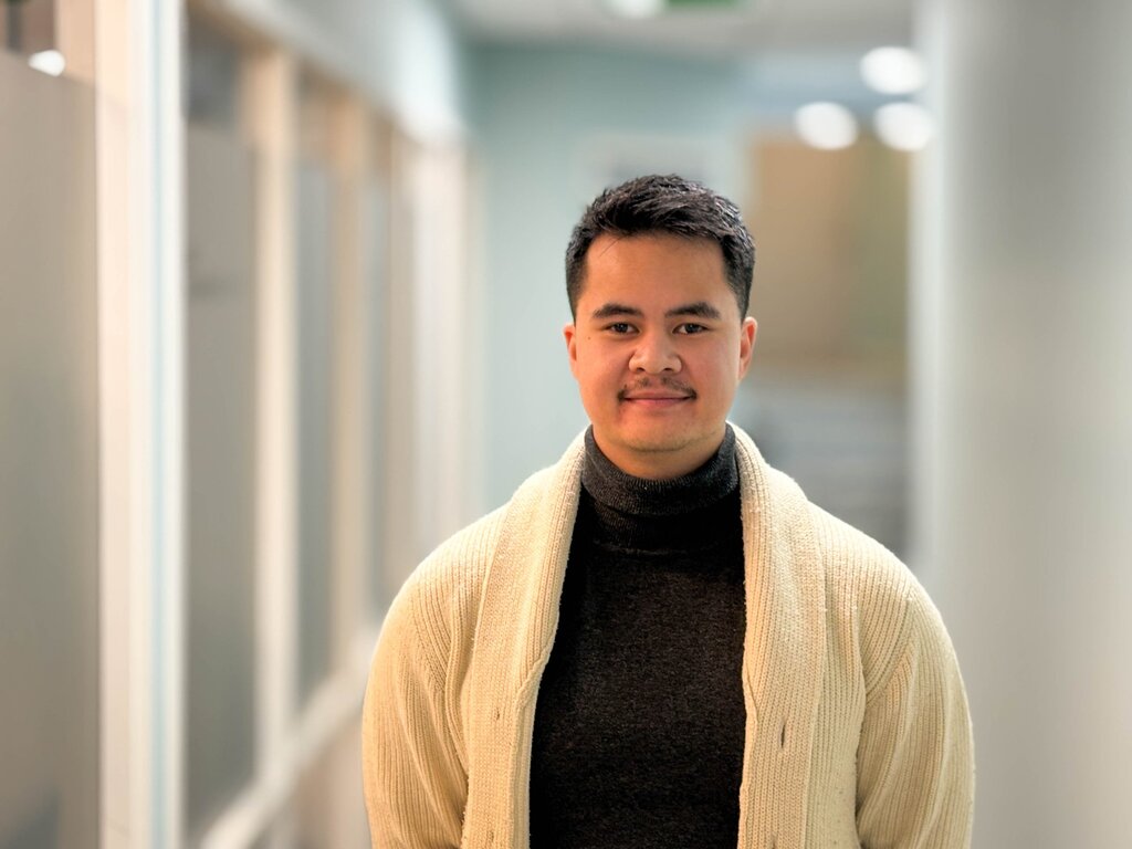 Psykologen Christopher sliter selv i mørketiden – dette er hans beste tips