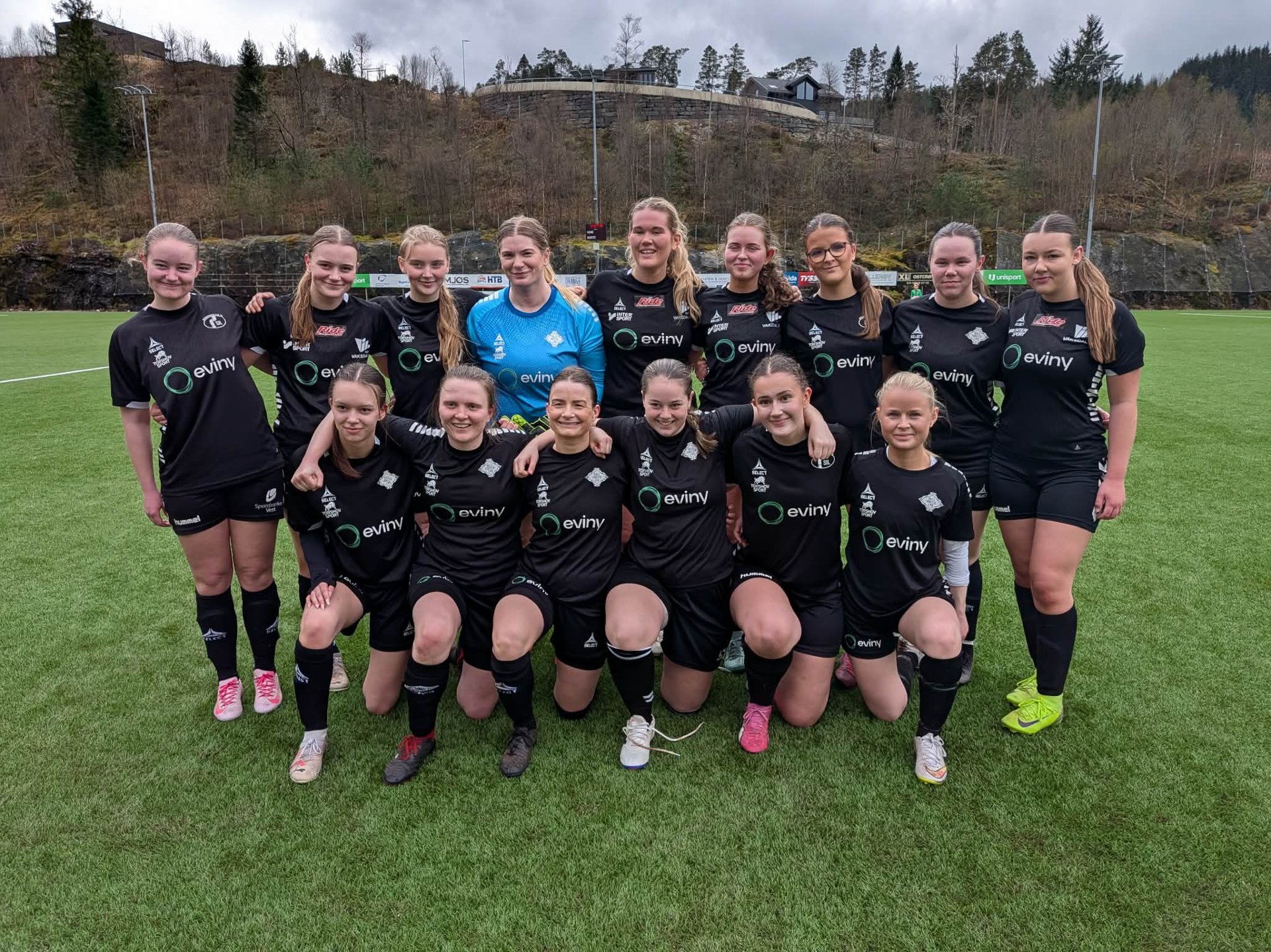 Solid start av damelaget