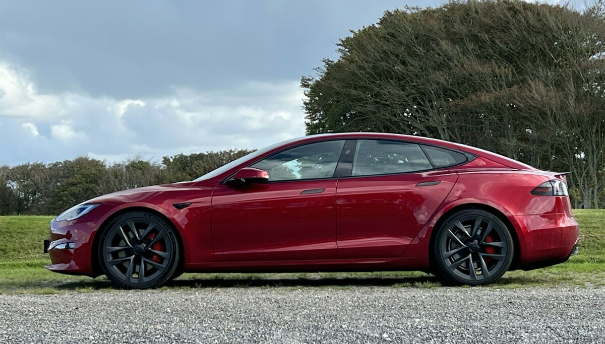 115 Tesla-eiere får 50 000