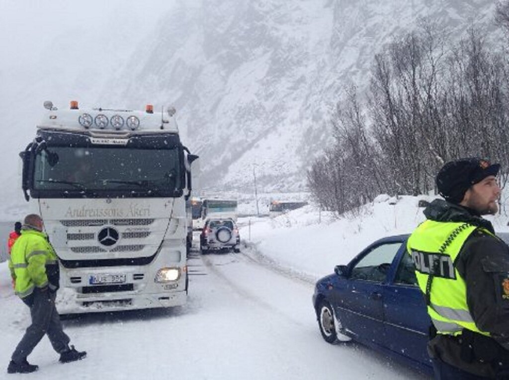 Vil ha gul midtlinje hele veien: – Det er smalt, svingete og utsatt for vær og vind