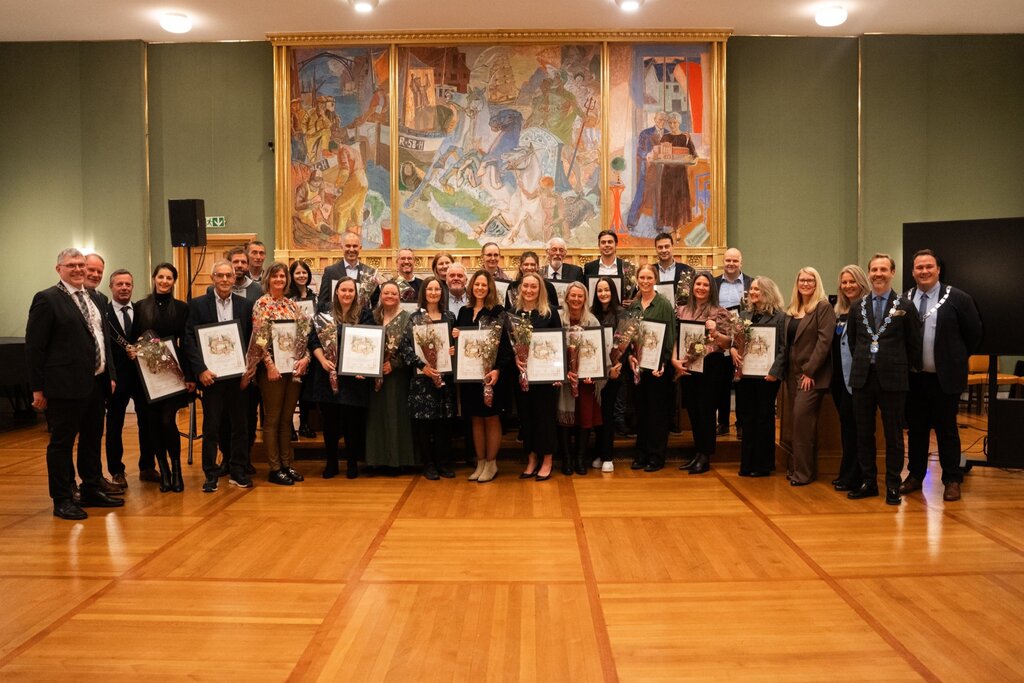 Karmøybuer hedret for frivillig innsats som har satt Karmøy på kartet: - Kjekt å bli satt pris på 