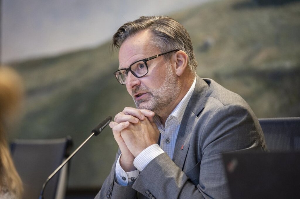 Delte meninger om hvor mange flyktninger Karmøy skal ta imot 