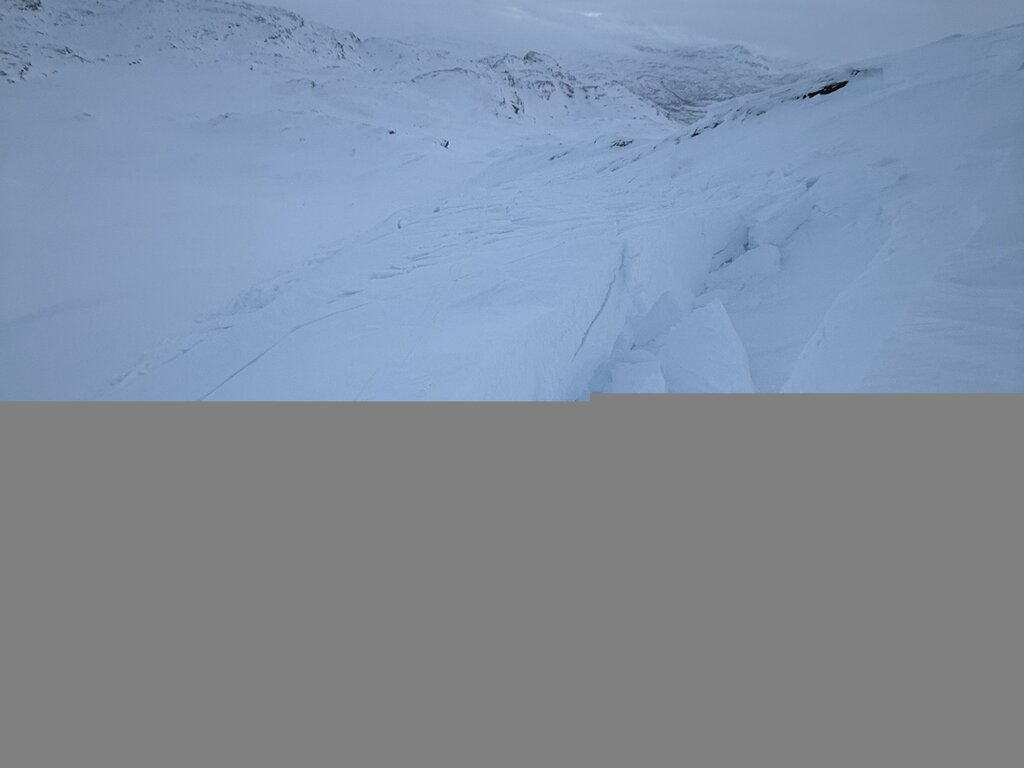 Varsler betydelig snøskredfare