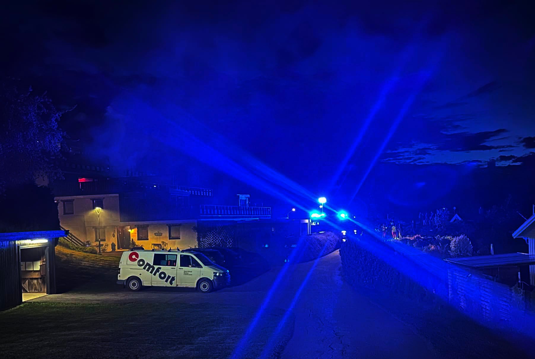 Brann i leilighetskompleks - 17 beboere er evakuert