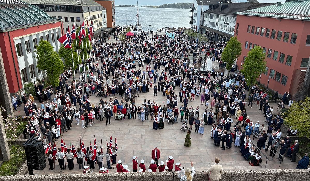 Se borgertoget i Molde her