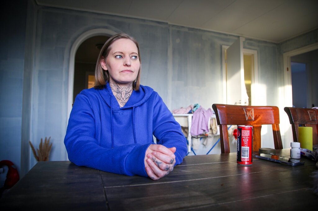 Tonje (33) fikk lønna stanset av Elkjøp: – Må velge mellom husleie eller mat til barna