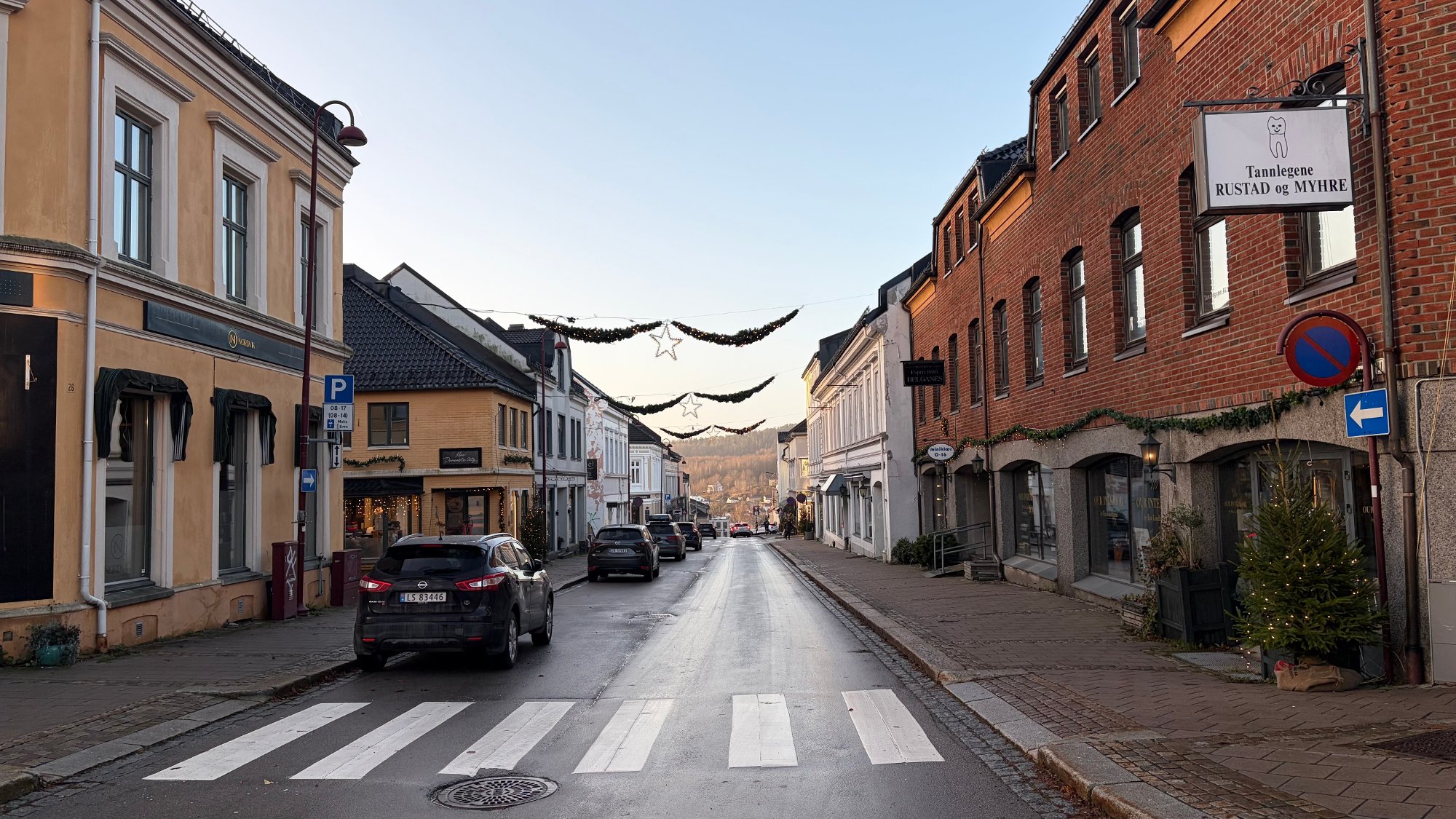 Her kan det bli slutt på parkering: – Har foreløpig ikke tatt stilling