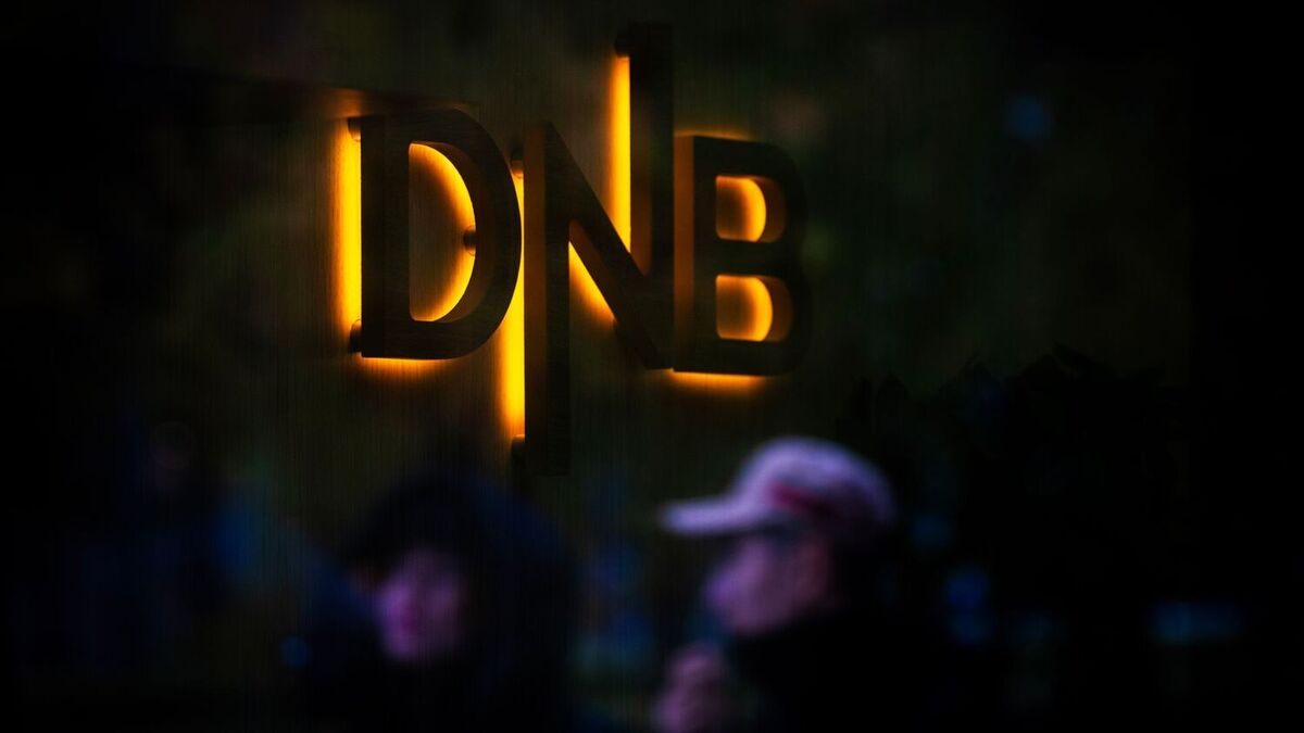 Bil sto stille i vegen på E39