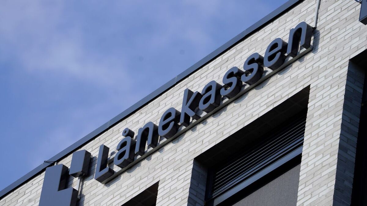 Bil sto stille i vegen på E39