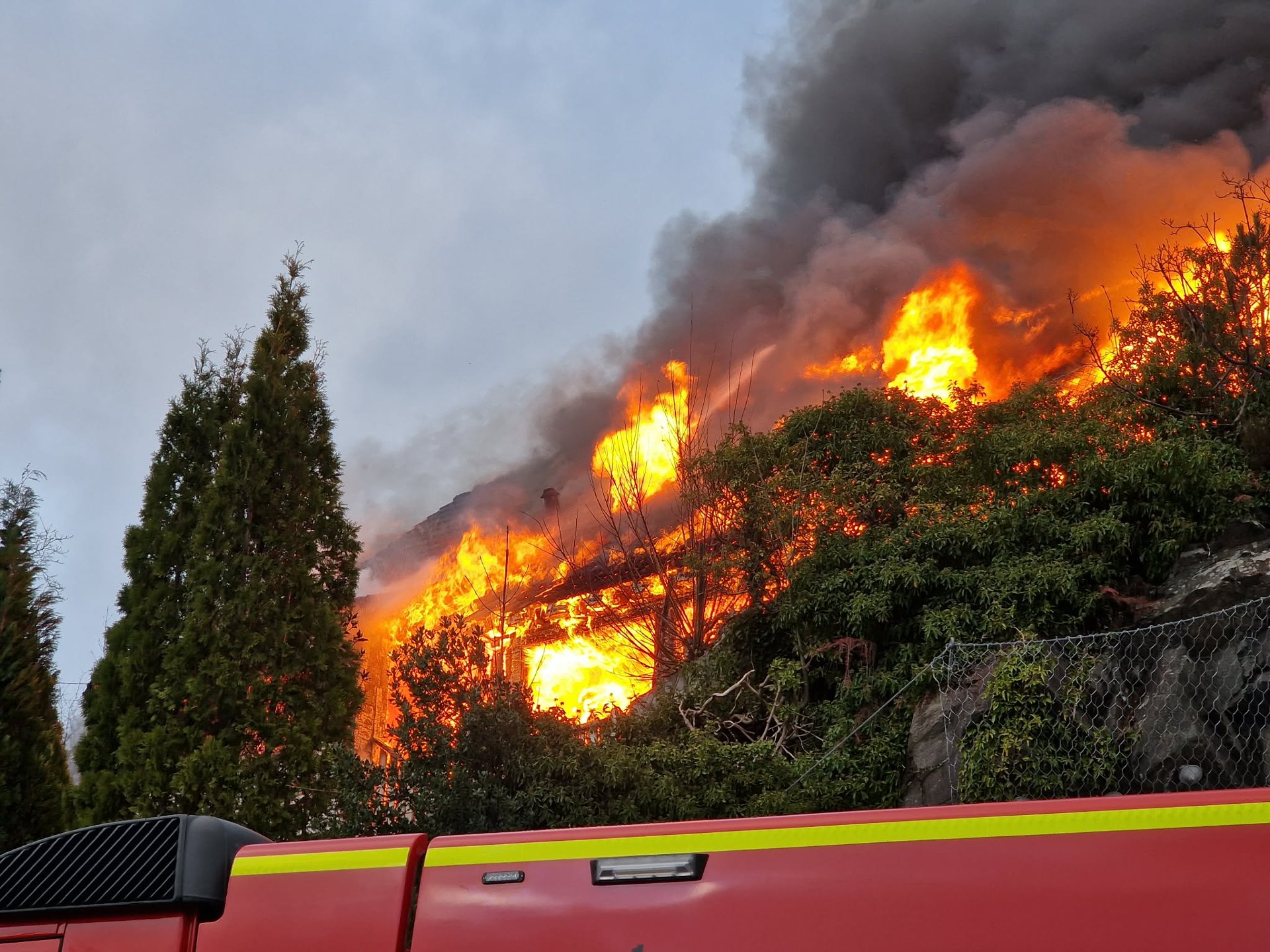 Rykker ut etter melding om brann: – Full overtenning