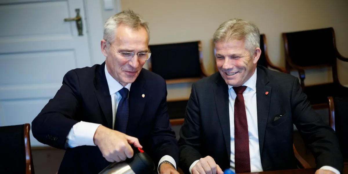 Stoltenberg starter byråkratisk ryddesjau