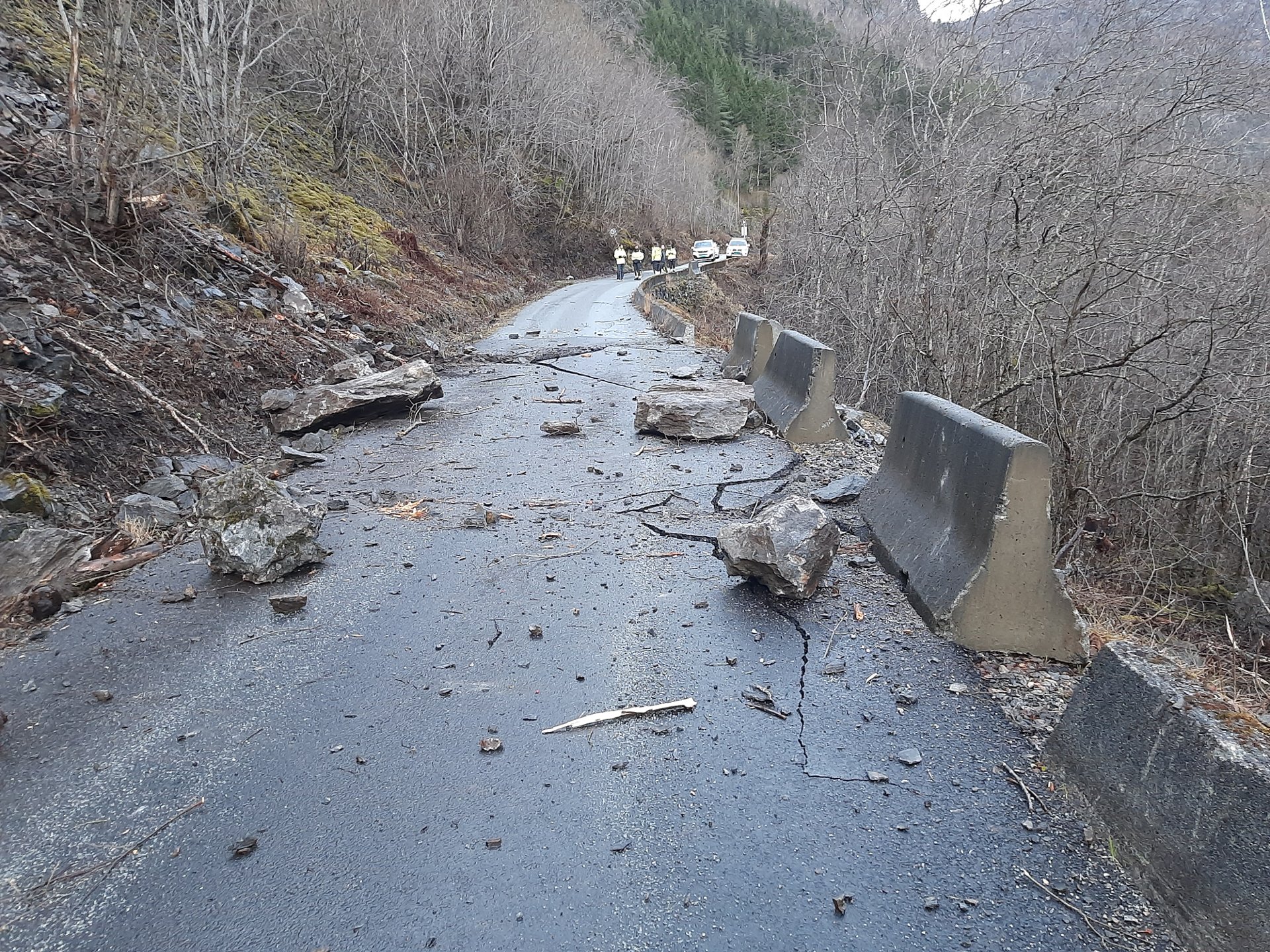 Har rydda Skjeggedalsvegen, men den er stengt