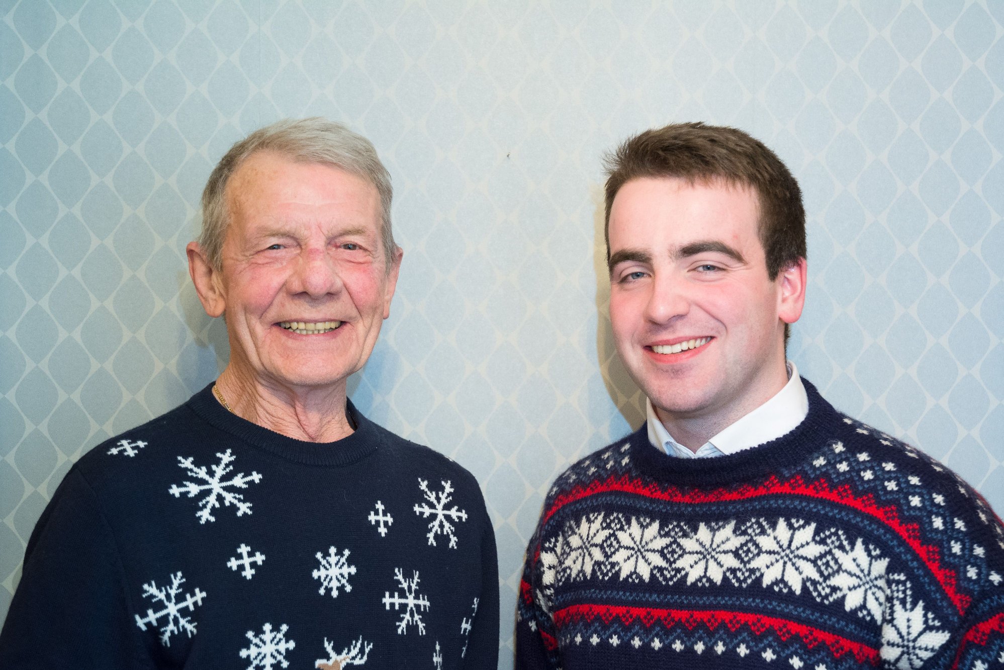 Sander (25) og John-Inge (77) er sjeldne: – Gode venner