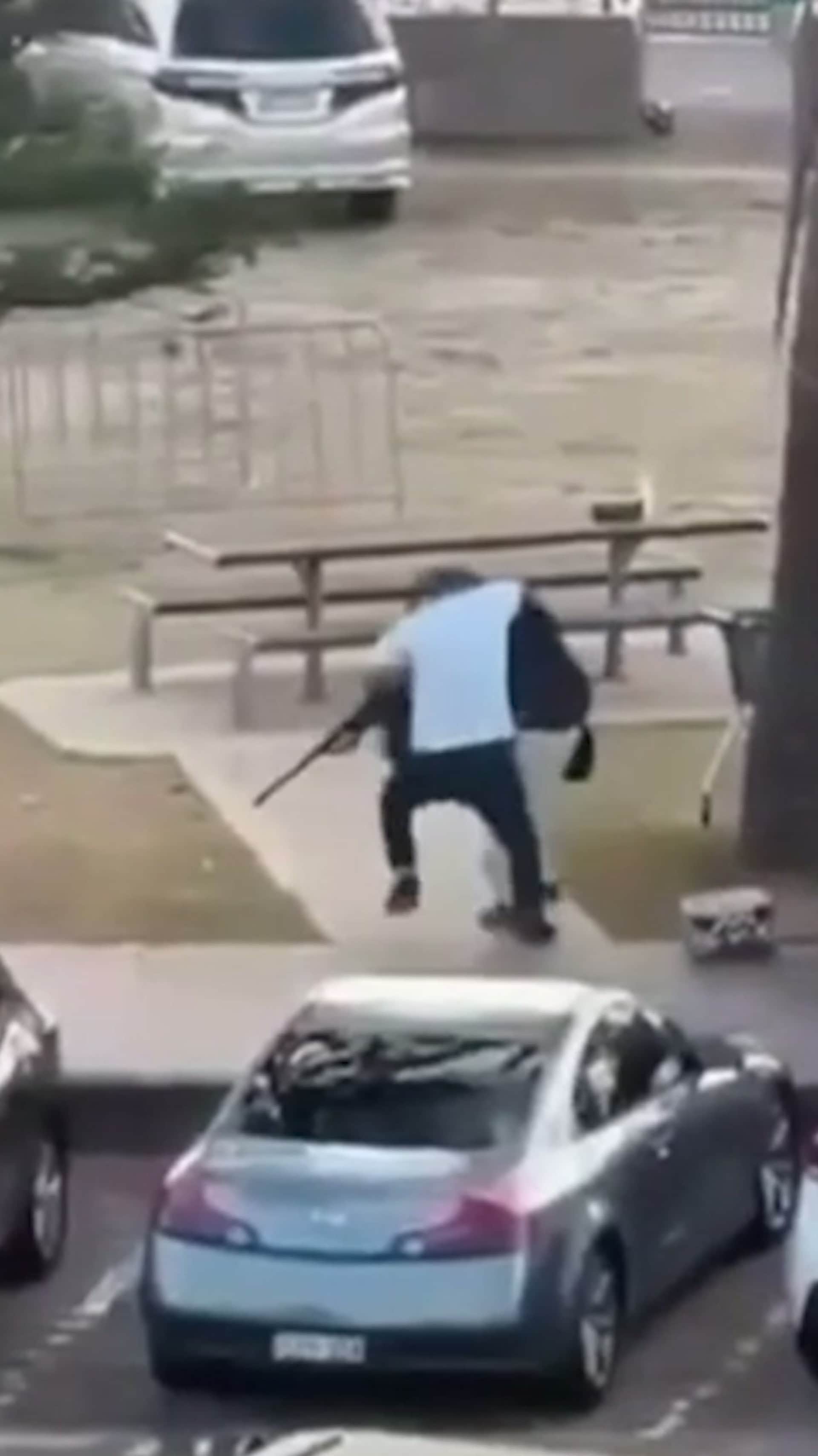 Minst 11 drept i skyting i Sydney