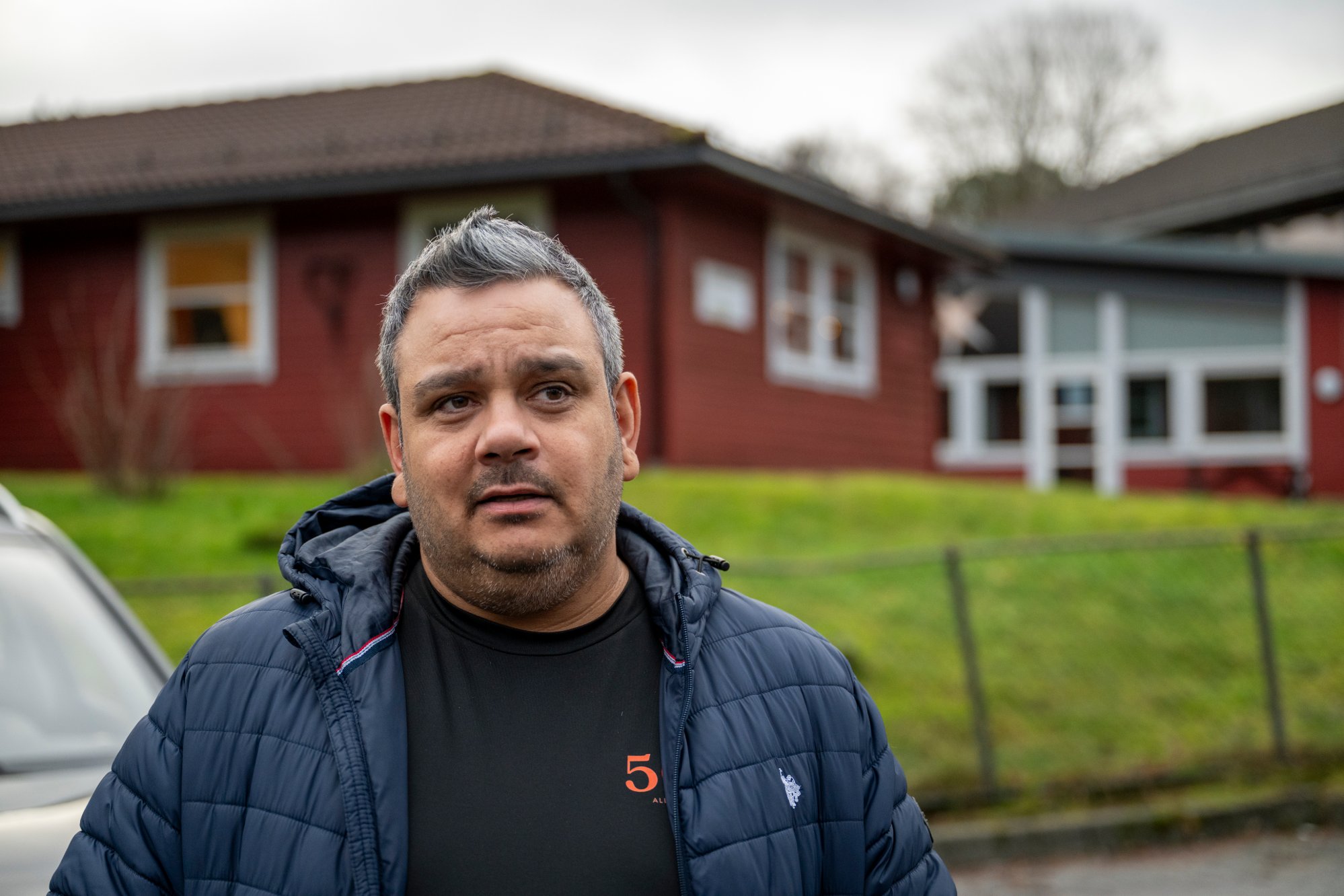 Raser på vegne av foreldre i bydelen: – De tråkker på oss