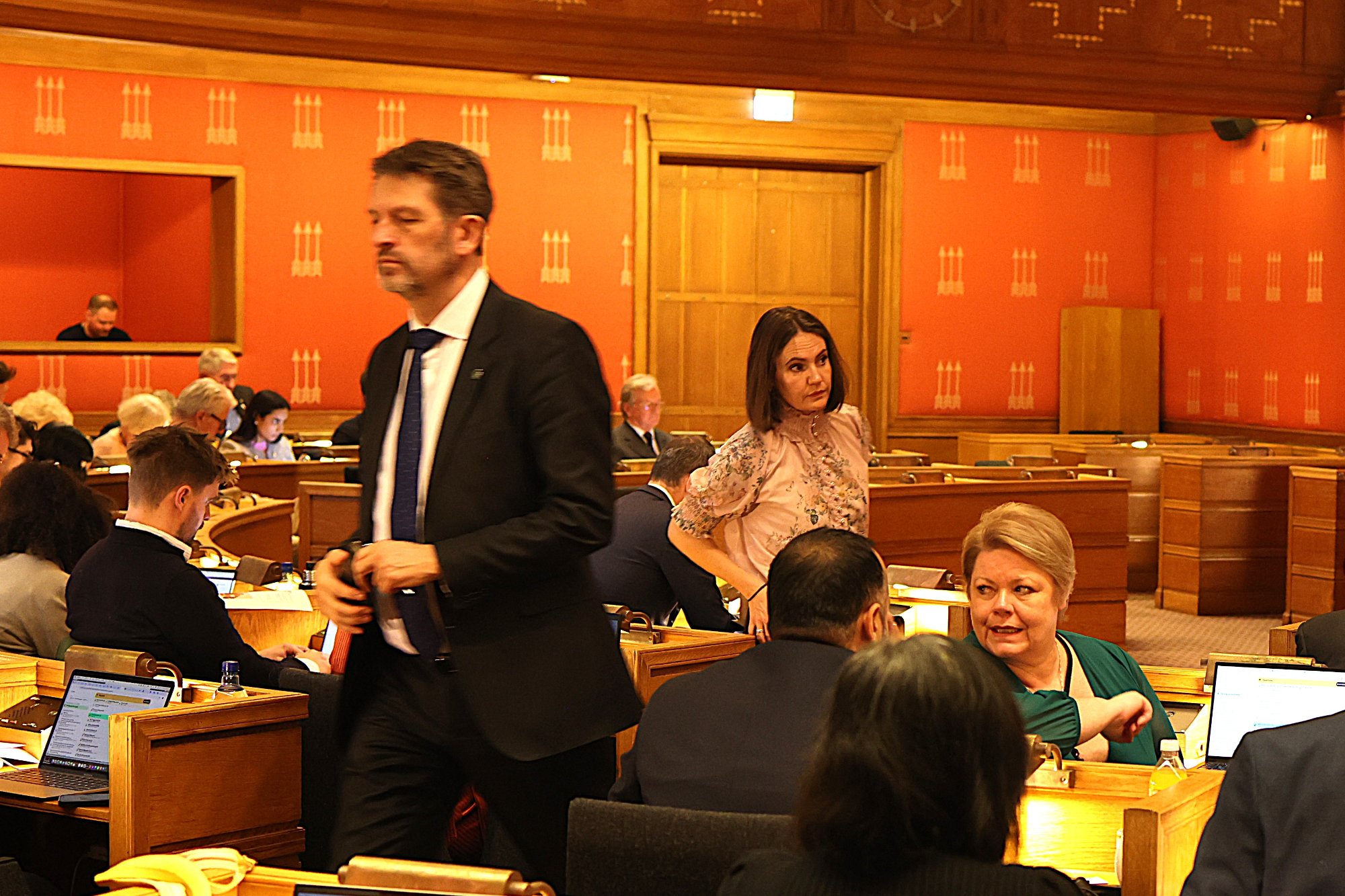 Omstridt skoleplan vedtas. Sjokkerte salen med helomvending: – Herregud