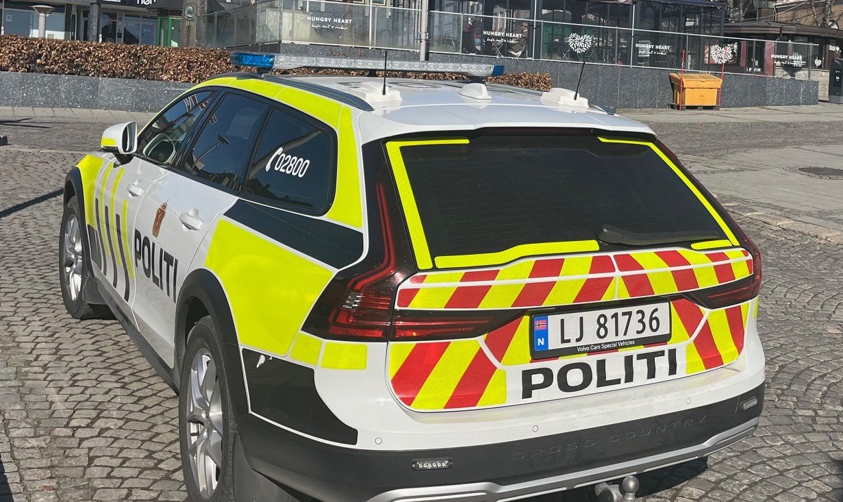 Politibetjent straffes for hemmelig forhold med student