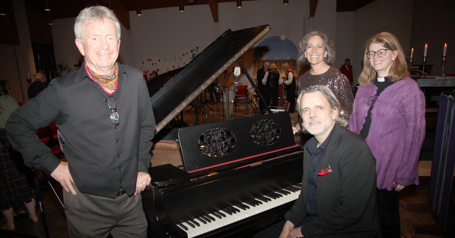 Fengende musikk og smektende sang i Furuset kirke sørget for den gode julestemningen