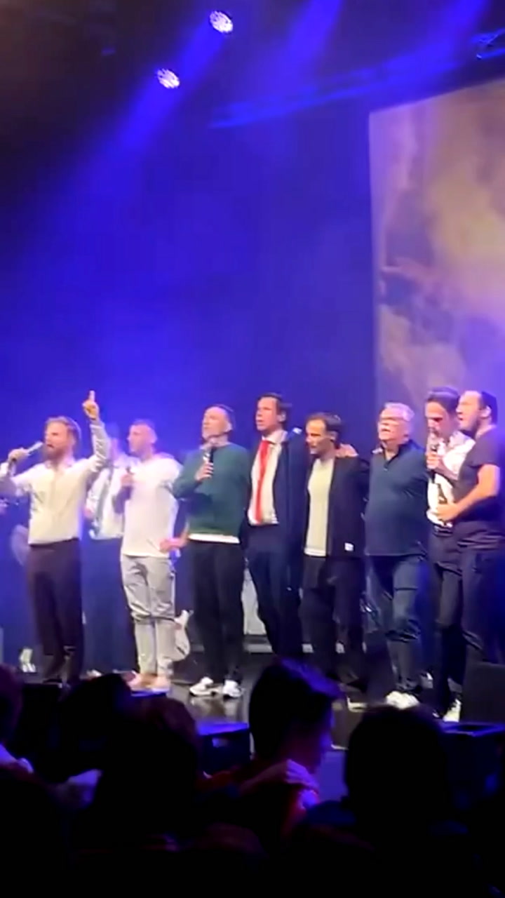 SE NÅ: Rørende hyllest