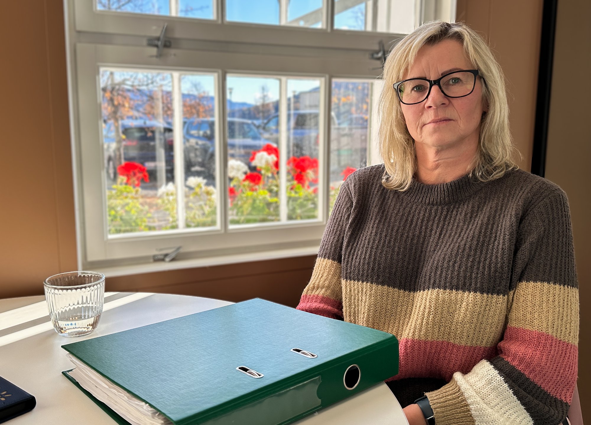 Oppussingen gikk galt: – Jeg mistet alt, sier Anette. – Jeg fikk ikke fullføre, sier håndverkeren