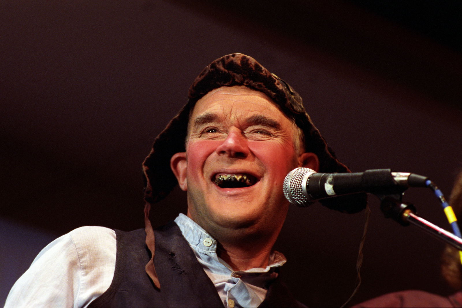 Arthur «Oluf» Arntzen er død