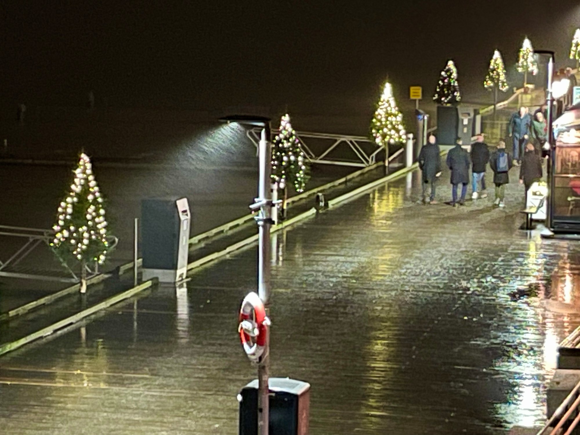 Møkkaværet blir kortvarig, men hvordan blir juleværet?: – Ser ikke så verst ut