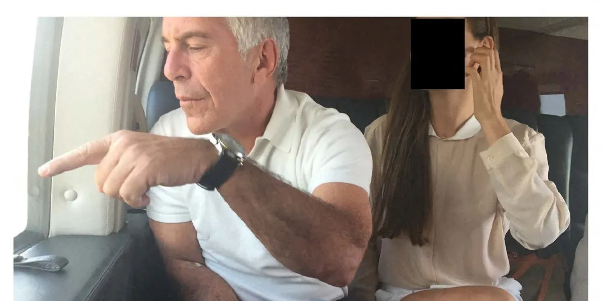 USAs justisdepartement offentliggjør hundretusener av Epstein-dokumenter