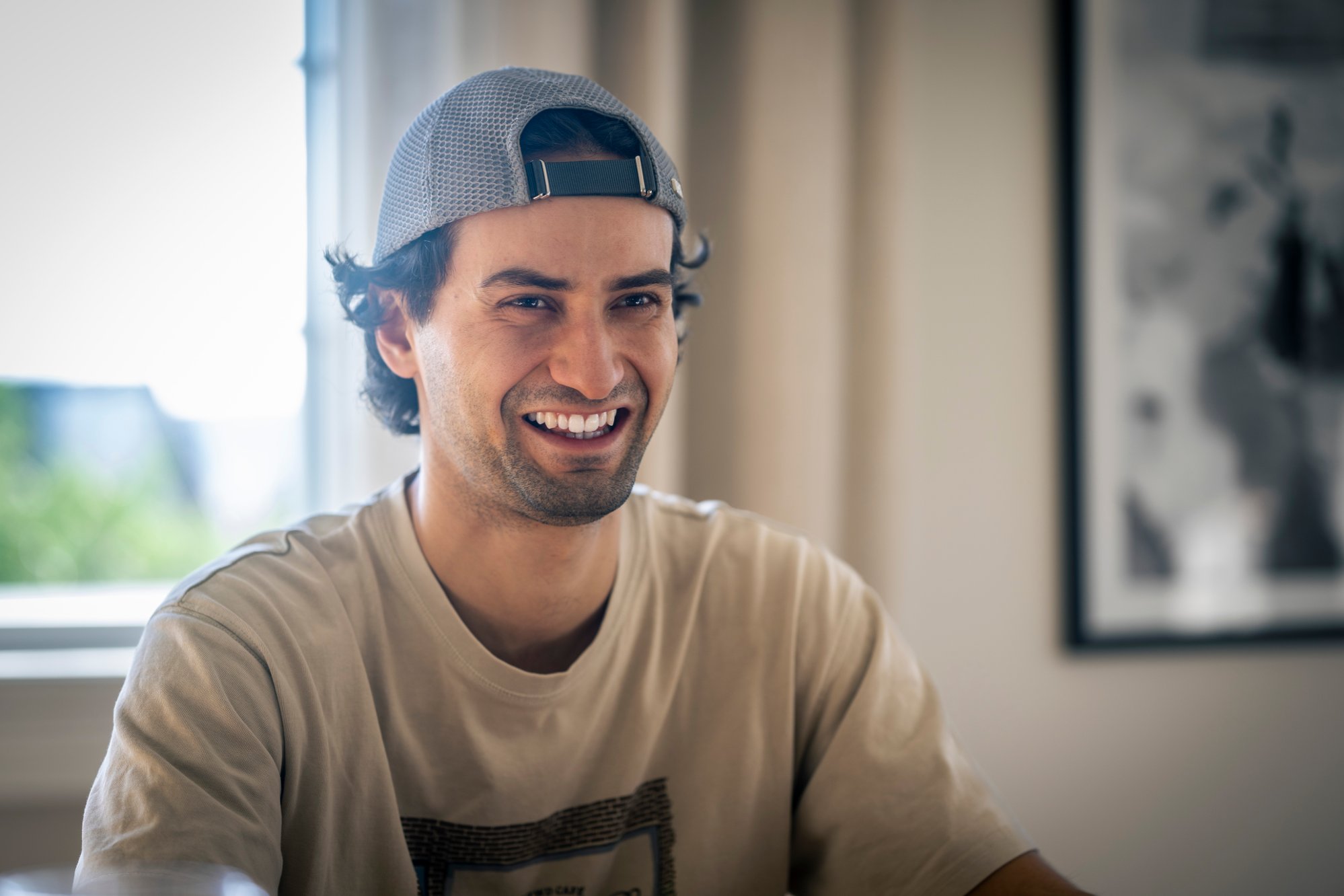 Cengiz Al venter barn