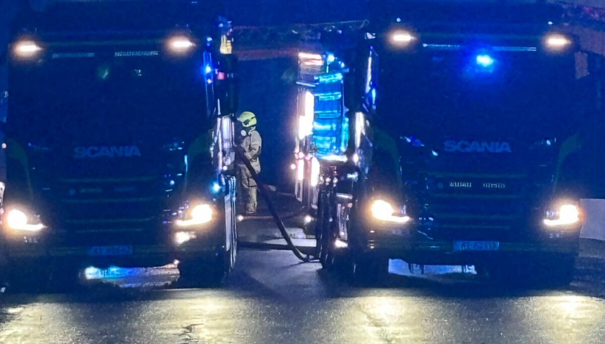 Brann: Person funnet død