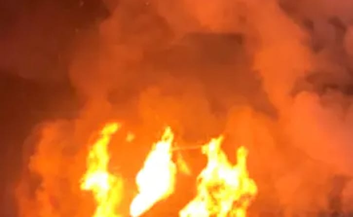 Én person er funnet død etter boligbrann på Romerike