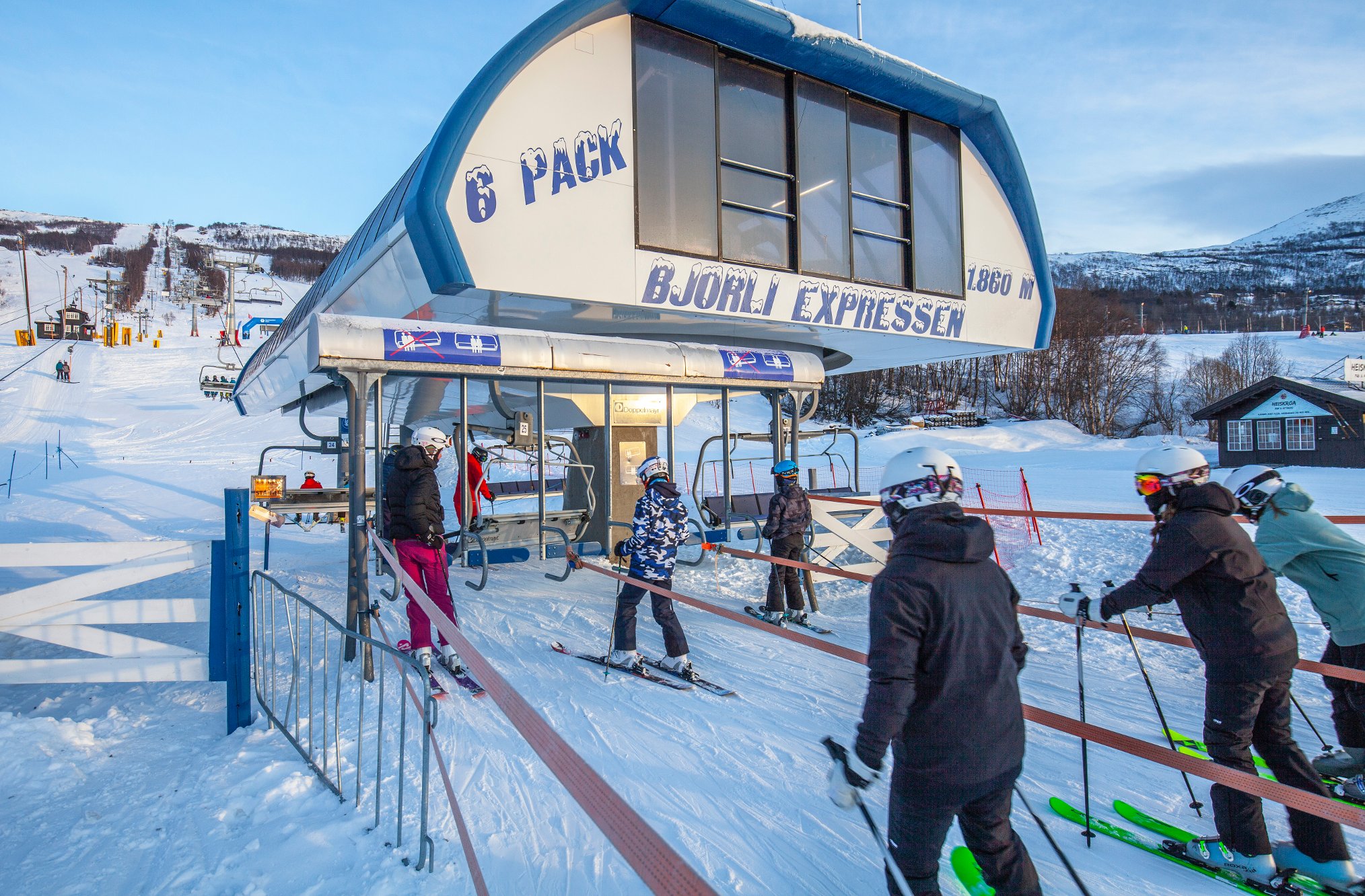 Prissjokk i skibakken: Heiser prisene 35 prosent