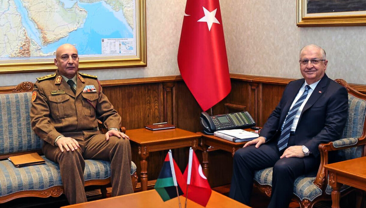 Libyas forsvarssjef døde i flystyrt