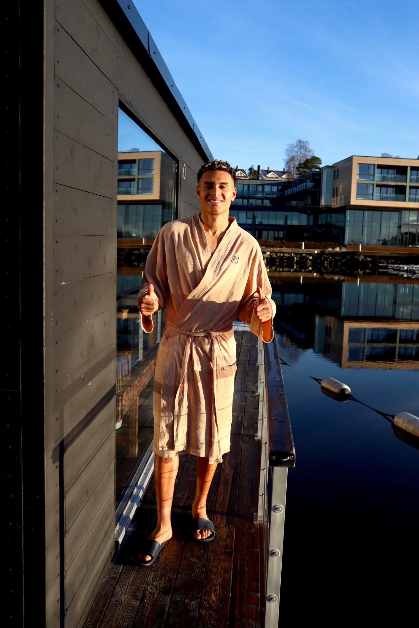 Super-fotballstjernen besøkte Son – koste seg på spa