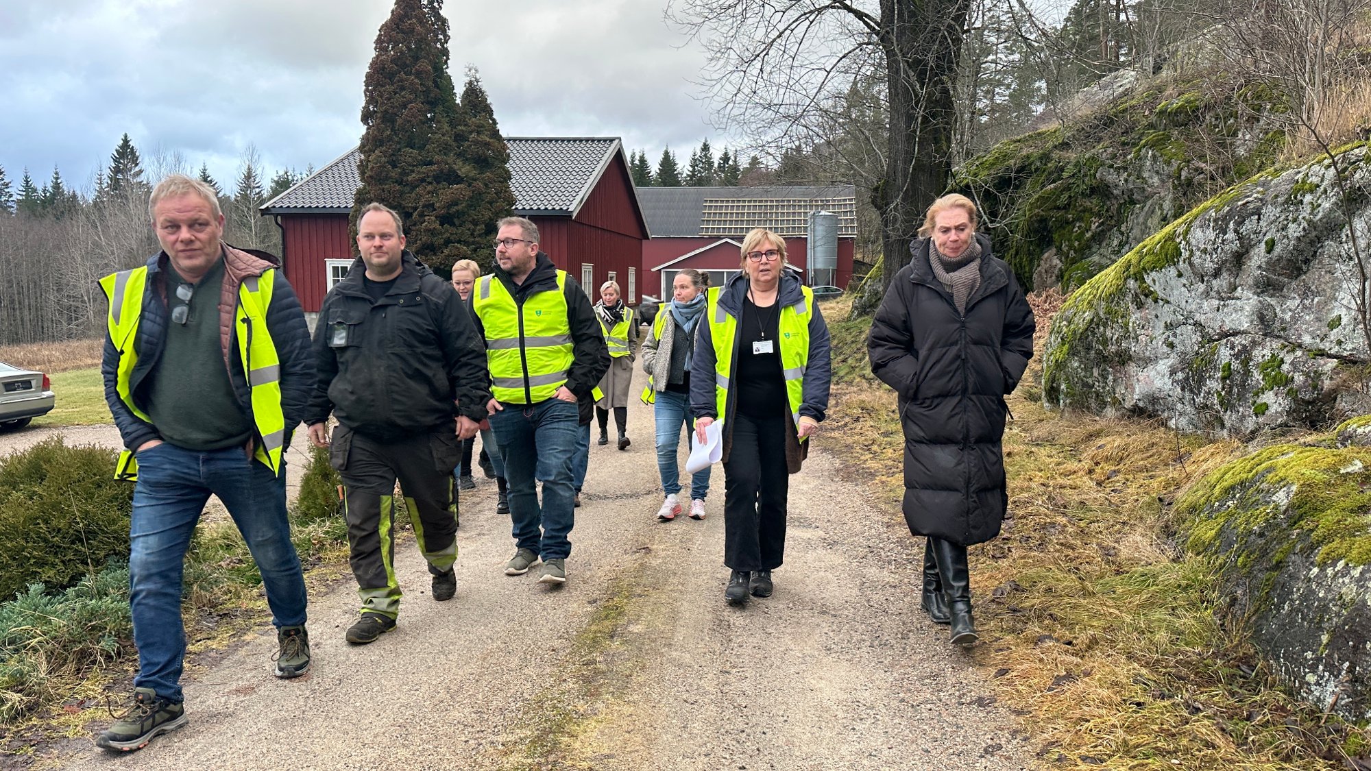 – Me treng ikkje denne garden om det blir veg her