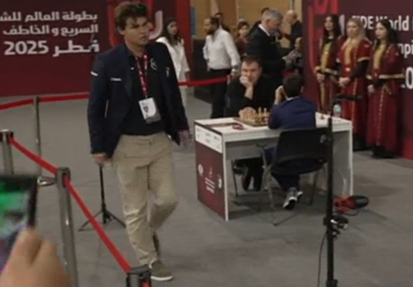 Carlsen vekker oppsikt under VM: – Kan bli kontroverser