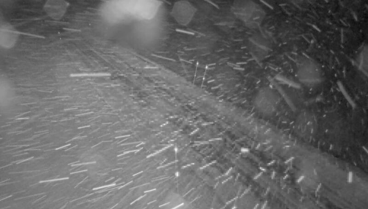 Kraftig advarsel: - Ikke rør