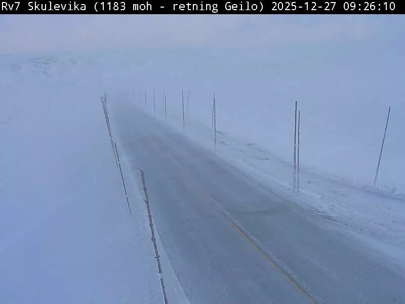 Uværet skaper trøbbel til lands og til vanns – og i lufta