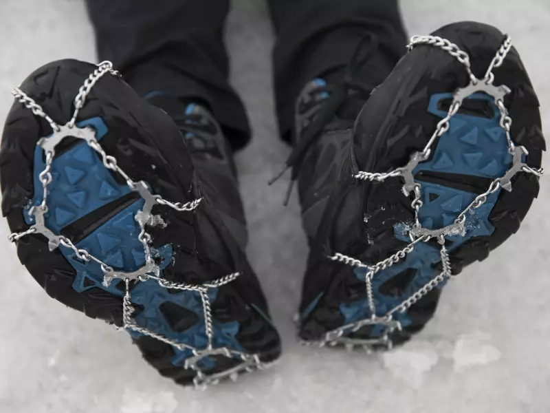 Farevarsel om is og vanskelige kjøreforhold i Innlandet