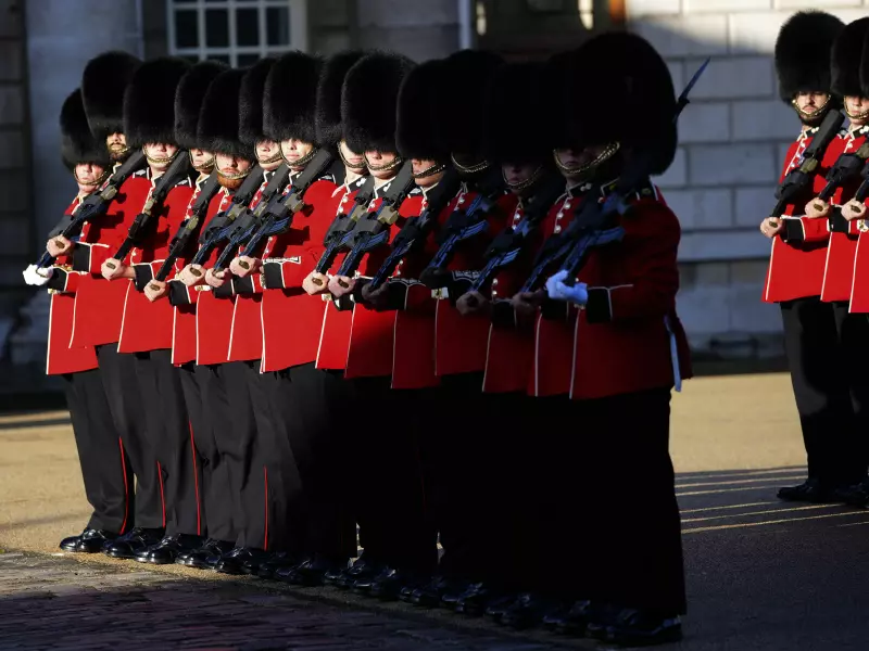 Storbritannia tilbyr friår i militæret