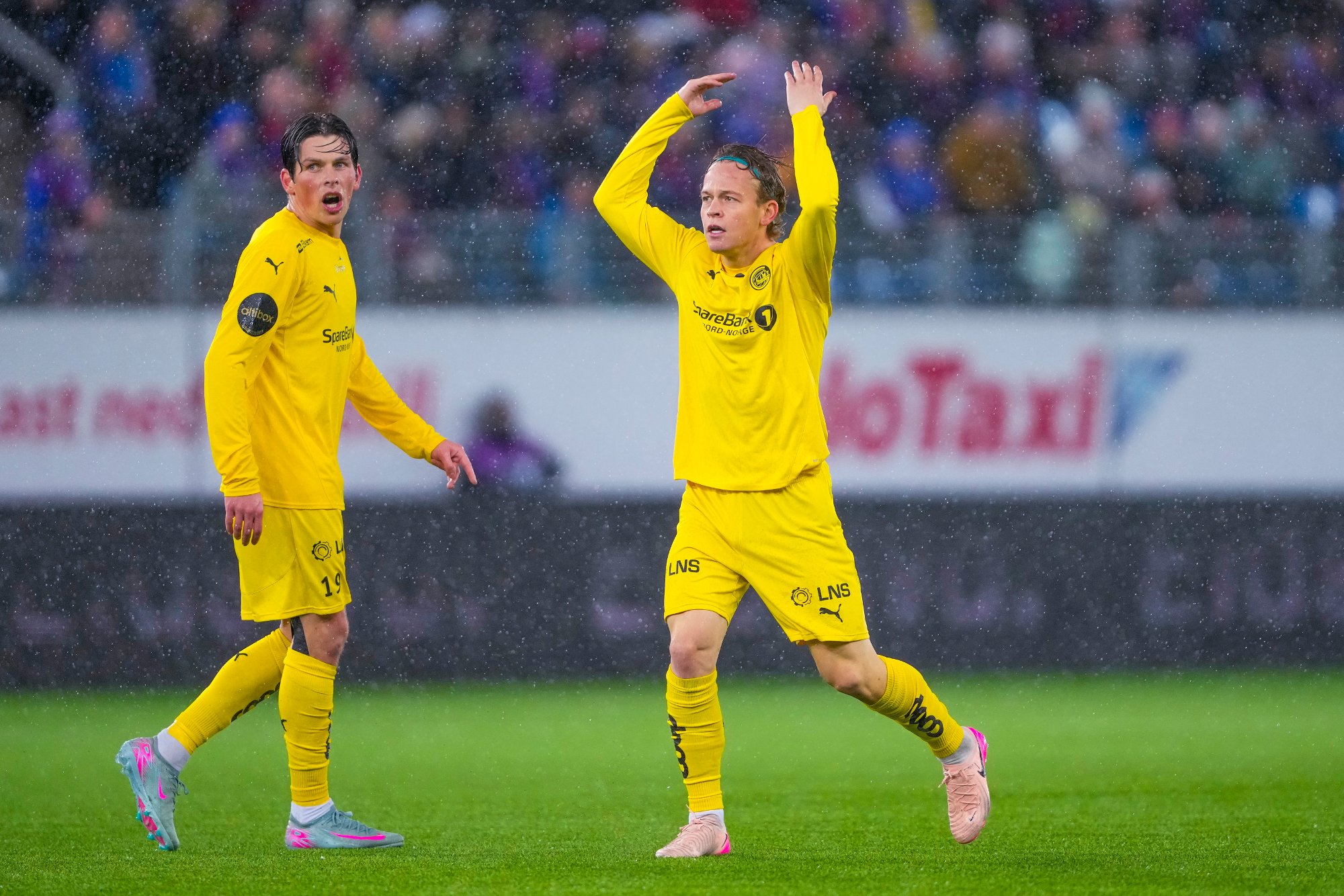 Oslo 20251101. 
Bodø/Glimts Sondre Brunstad Fet og Sondre Auklend i Eliteseriekampen i fotball mellom Vålerenga og Bodø/Glimt på på Intility Arena.
Foto: Javad Parsa / NTB