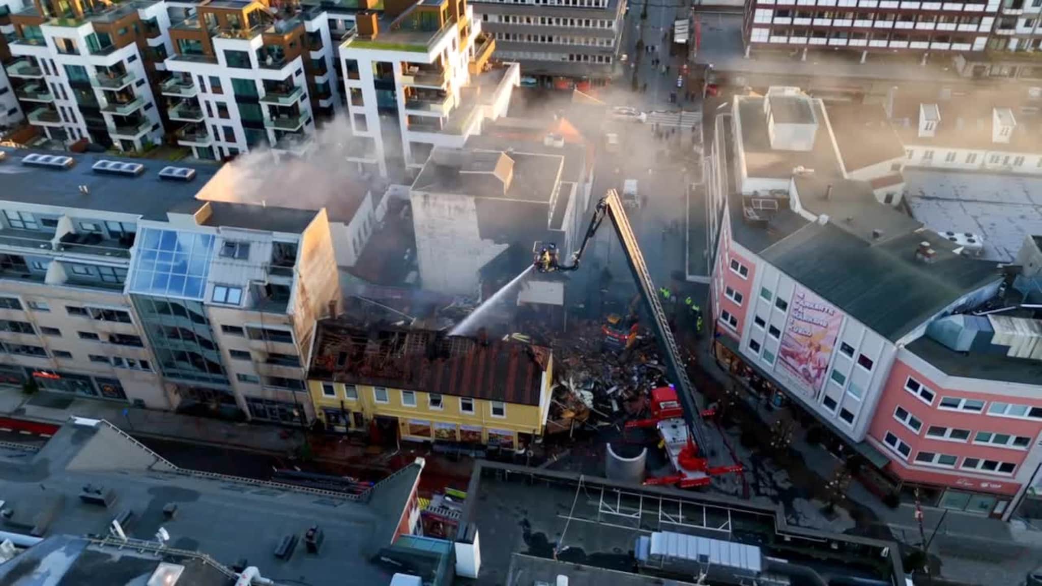 Over 100 evakuert i Kristiansand – brannen er under kontroll