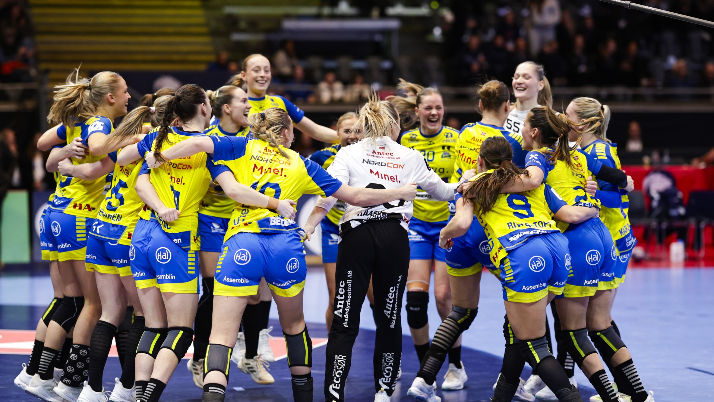 Storhamar forsvarte NM-tittelen – slo Larvik etter nervedrama