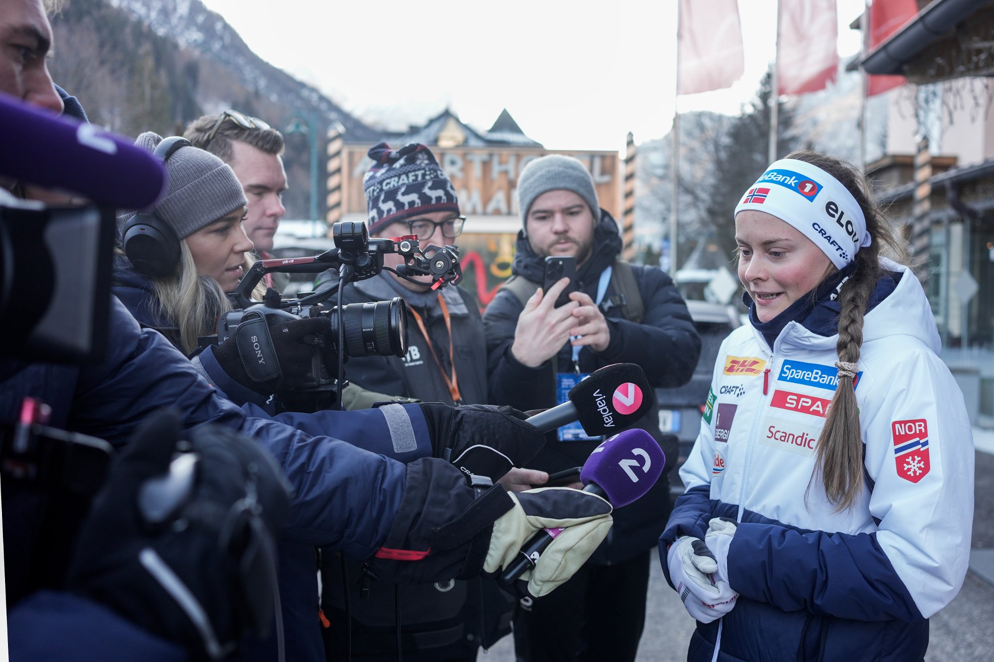 Toblach, Italia 20251229. 
Mathilde Myhrvold møter pressen i Toblach.
Foto: Terje Pedersen / NTB