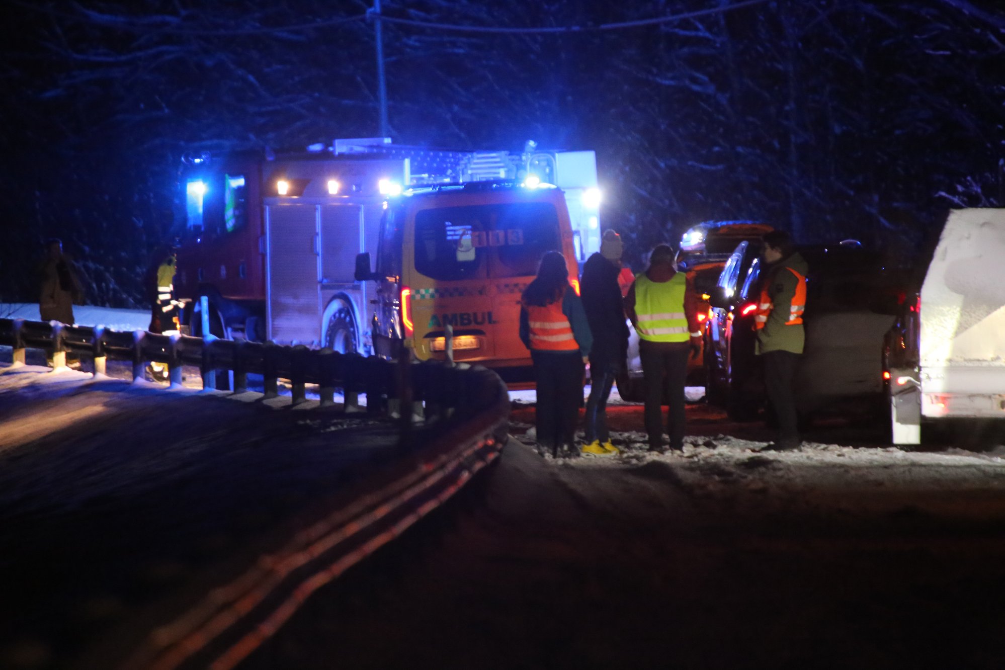 To personbiler i kollisjon: – Bekreftet omkommet